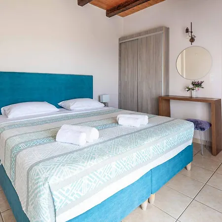 Aptera Villa *